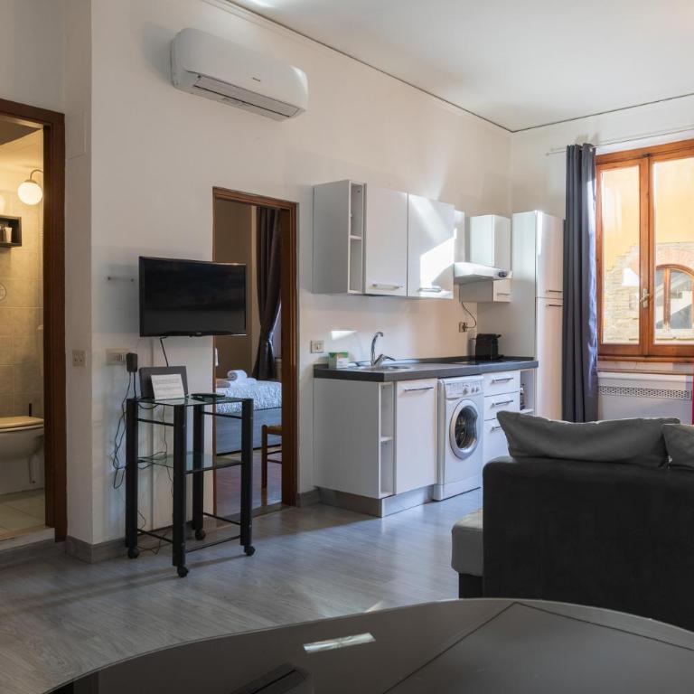 Firenze Rentals Ponte Vecchio Flat - One-Bedroom Apartment - 19