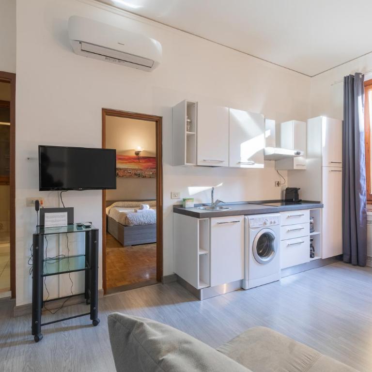 Firenze Rentals Ponte Vecchio Flat - One-Bedroom Apartment - 7