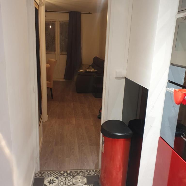 Appartement 2 chambres, proximité plage, commerces et centre ville - Two-Bedroom Apartment - 4