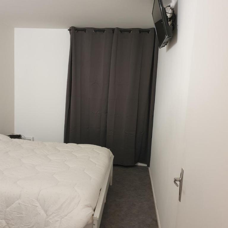 Appartement 2 chambres, proximité plage, commerces et centre ville - Two-Bedroom Apartment - 7