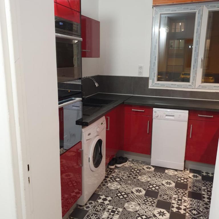 Appartement 2 chambres, proximité plage, commerces et centre ville - Two-Bedroom Apartment - 8