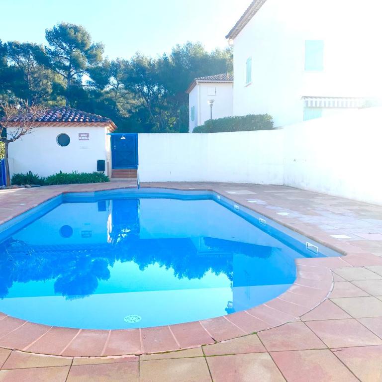La plage, calme et jardin - One-Bedroom Apartment - 4