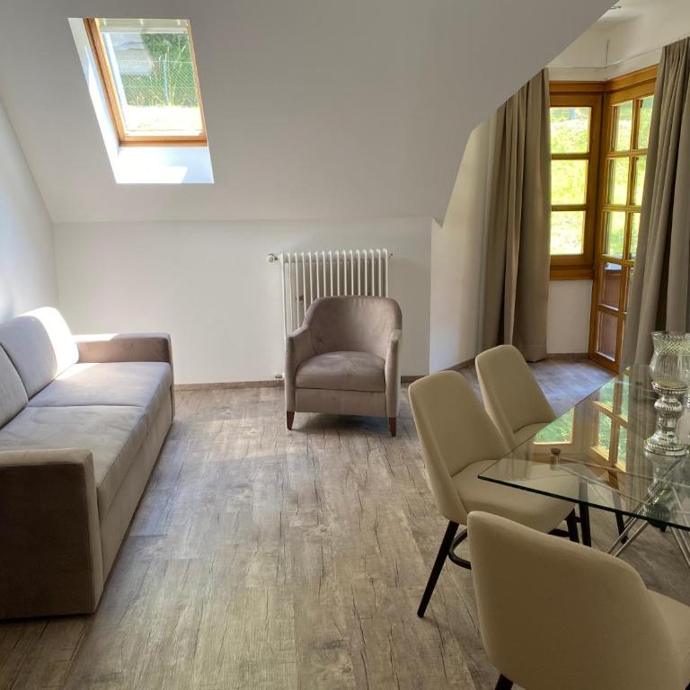 Hotelresort Klopeinersee - Suite mit Queensize-Bett und Whirlpool - 13