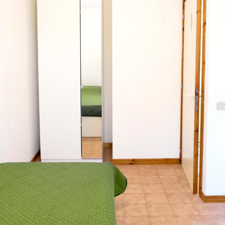 M126 - Marcelli, trilocale fronte mare in residence con piscina - Appartamento con 2 Camere da Letto - 12
