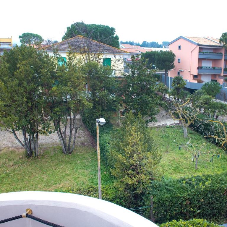 M126 - Marcelli, trilocale fronte mare in residence con piscina - Appartamento con 2 Camere da Letto - 19