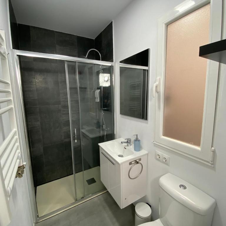 Precioso Apartamento Parque Picasso !!! - Apartamento de 2 dormitorios - 24