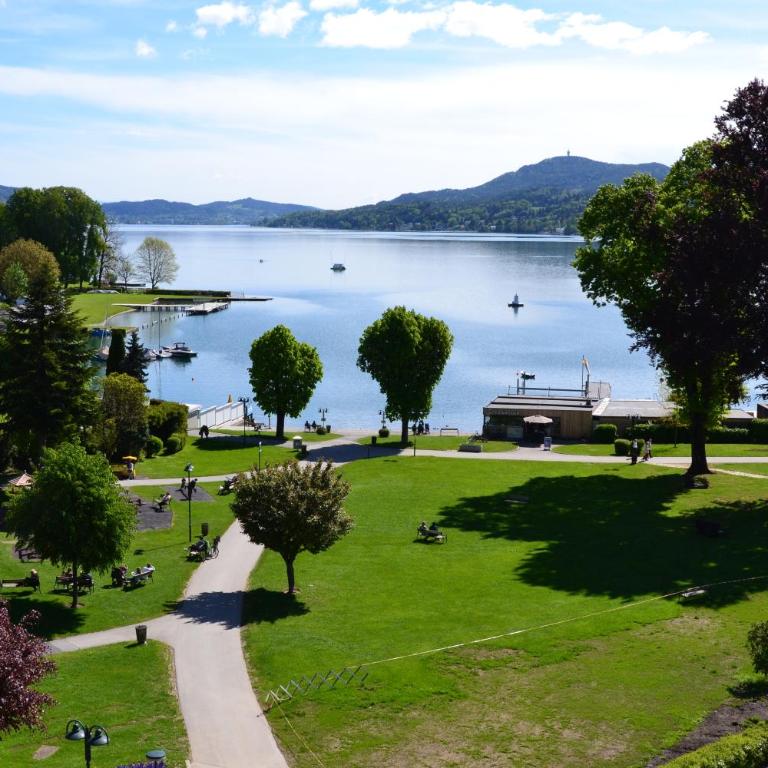 Hotel Carinthia Velden - Familienzimmer mit Balkon - 1