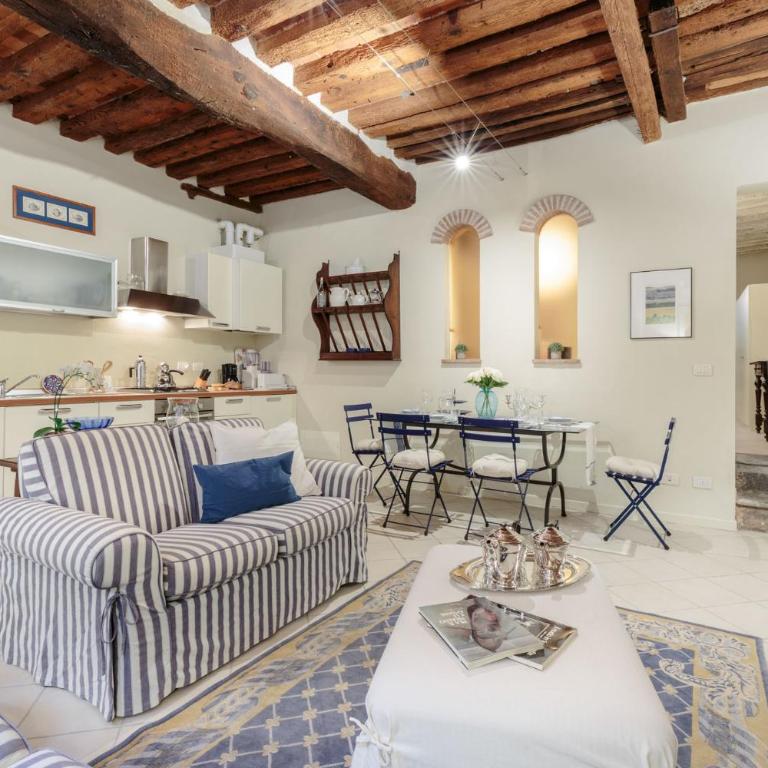1400's Apartment, Stylish Smart Ground Floor Apartment inside Lucca - Appartamento con 1 Camera da Letto - 3
