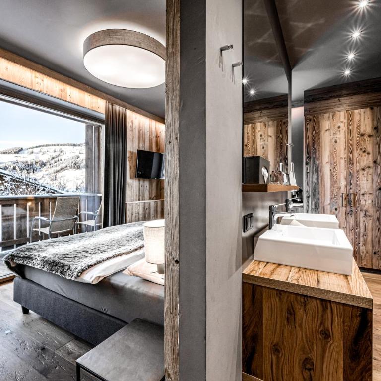 ALMMONTE SENSUM SUITES - Funky Living Hotel - Panorama Doppelzimmer - 2