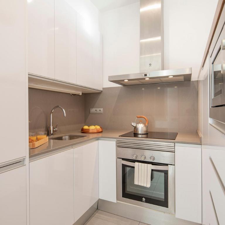 Aspasios Market Balconies Apartments - Three-Bedroom Apartment with Balcony - 5