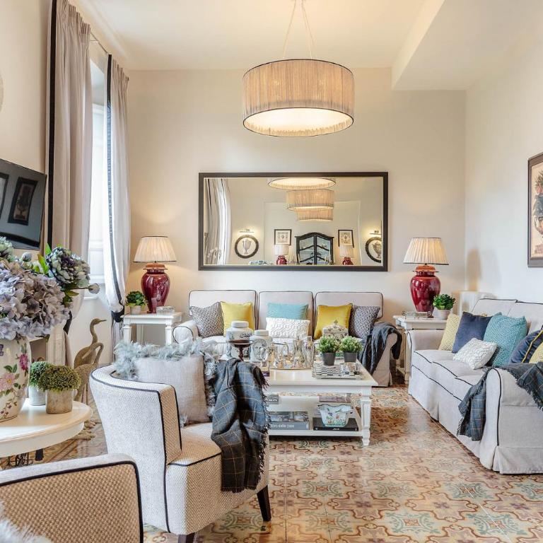 The Park View 4 Bedrooms Apartment with Terrace and Elevator inside the Walls of Lucca - Three-Bedroom Apartment - 1