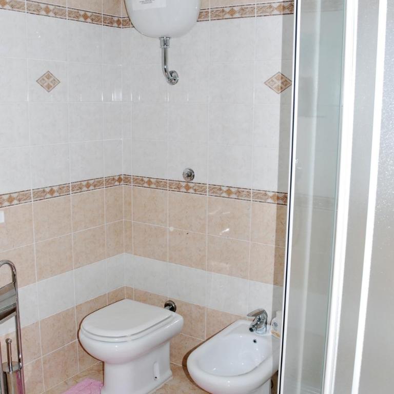 Bed And Breakfast Eden Green - Camera Matrimoniale/Doppia con Letti Singoli con Bagno Privato - 14