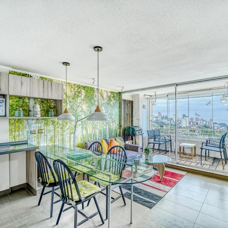 Blue Oasis 2BR W/ Pool, Smart TV, Parking & Gym - Two-Bedroom Apartment - 11