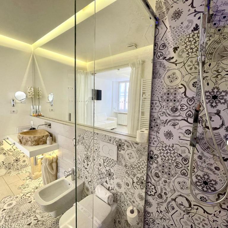 Mariarosa Suites - Camera Matrimoniale Deluxe - 11