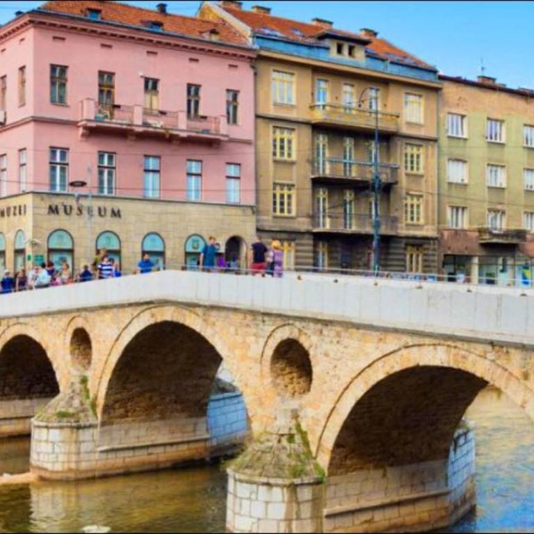 Latin Bridge Apartment Sarajevo - Apartman sa 2 Spavaće Sobe - 45