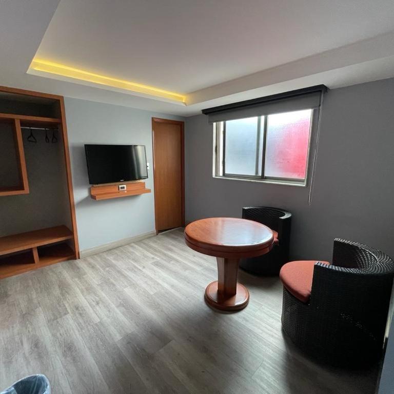 Hotel El Senador - Habitación Superior - 1 cama grande - 5