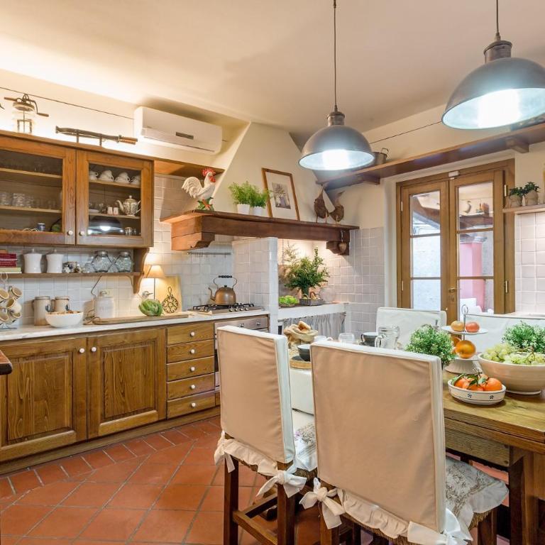 Villa Alberta, Panoramic 4 Bedrooms Farmhouse with Private Pool in Lucca close to Town Centre - Villa - 25