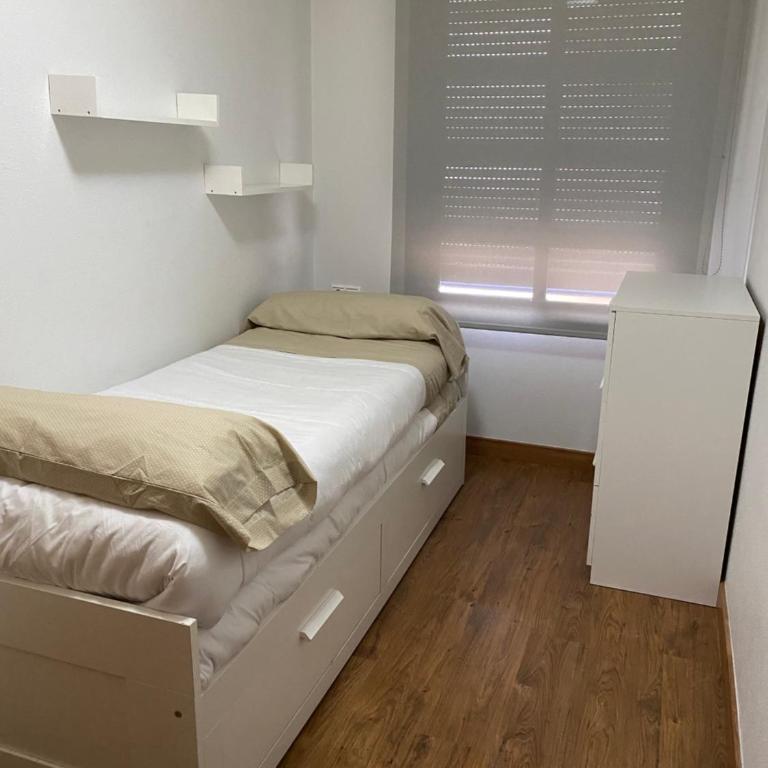 TORREVIEJA - Two-Bedroom Apartment - 10