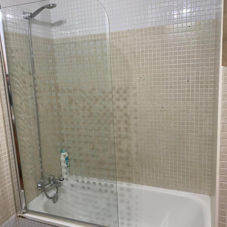TORREVIEJA - Two-Bedroom Apartment - 11
