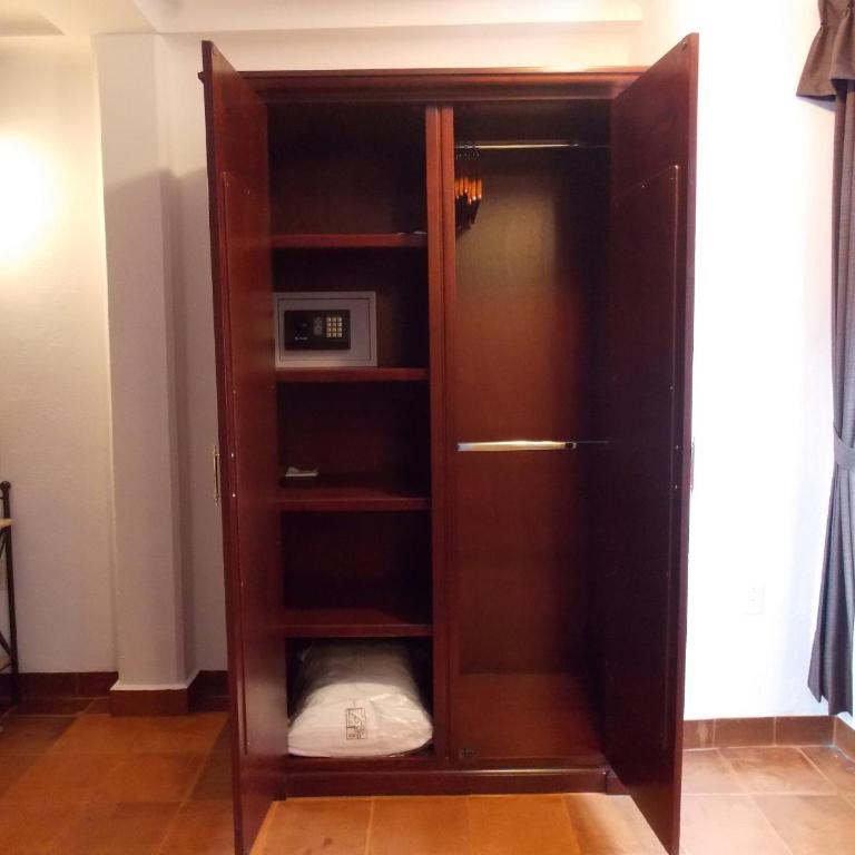 Hotel Real de Leyendas - Standard Double Room with Fan - 3