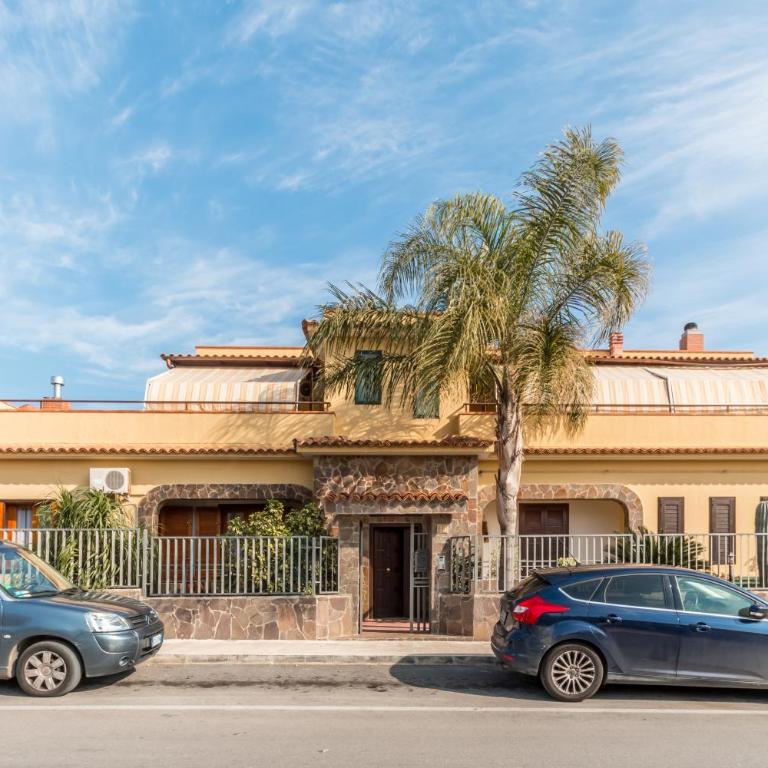 Yellow-house 100 meters from the sandy beach - Casa con 2 Camere da Letto - 1