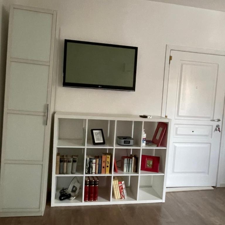 Slavija Square Apartments - Deluks Dvokrevetni Studio sa Bračnim Krevetom - 5