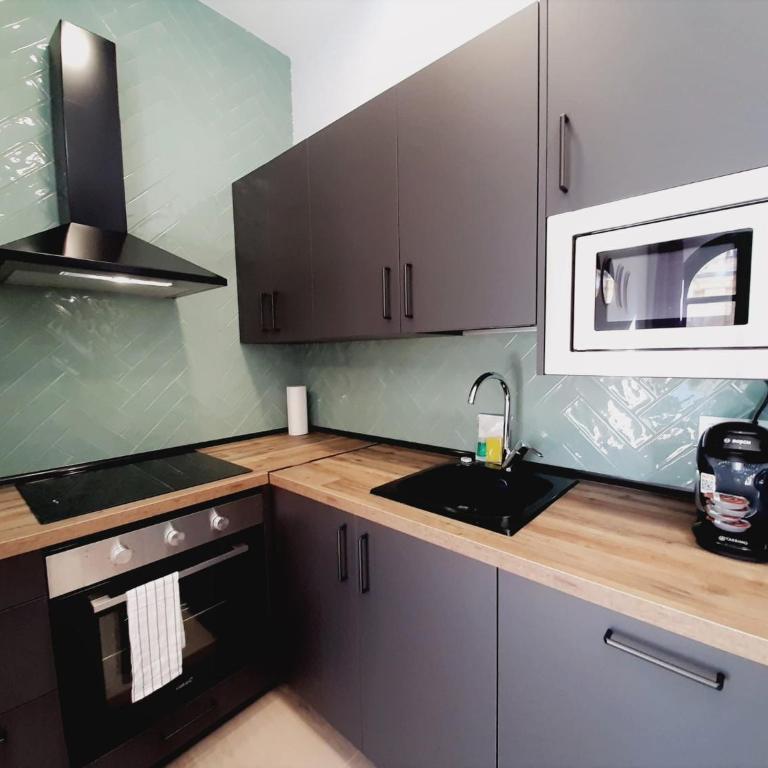 Apartamentos Vega by gaiarooms - Estudio Estándar - 3