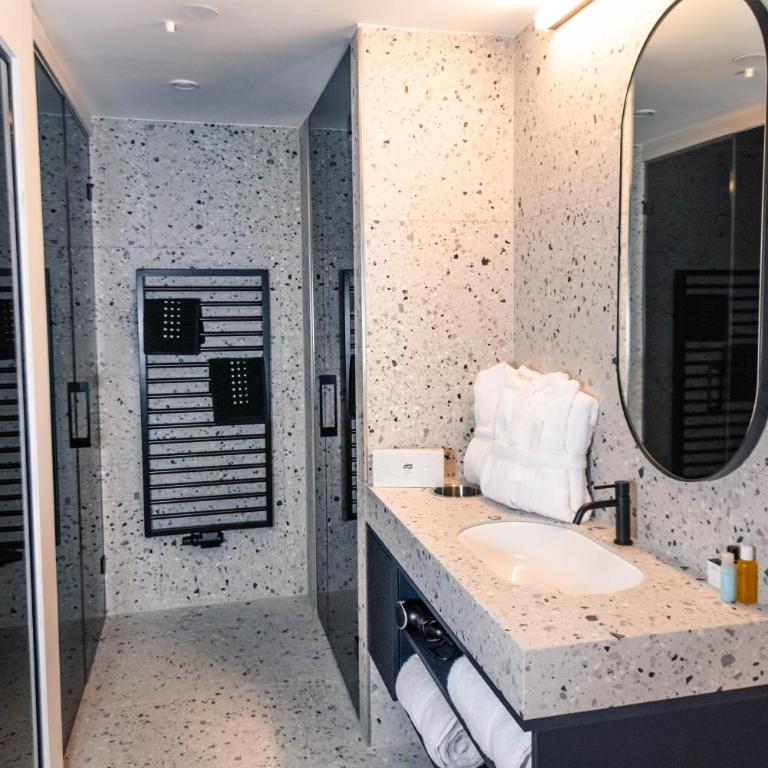 Boutique Hotel Edelweiss - Adults Only - Deluxe Zimmer - 11