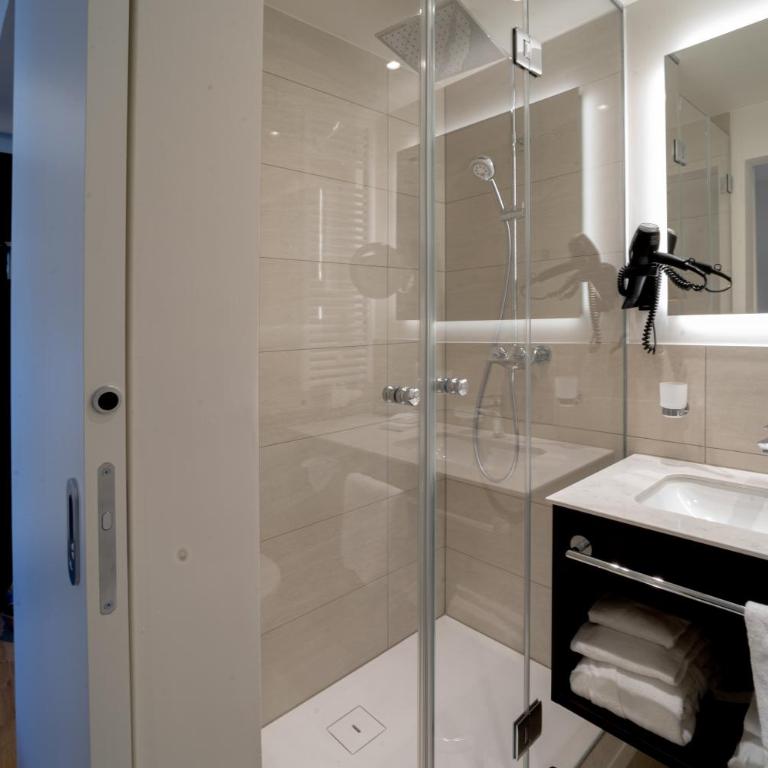 Hotel Wulfenia 4S - Adults Only - Comfort Doppelzimmer - 4