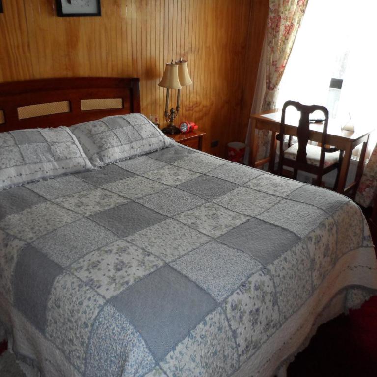 Hostal Español Coyhaique - Habitación Estándar - 1 cama grande - 11