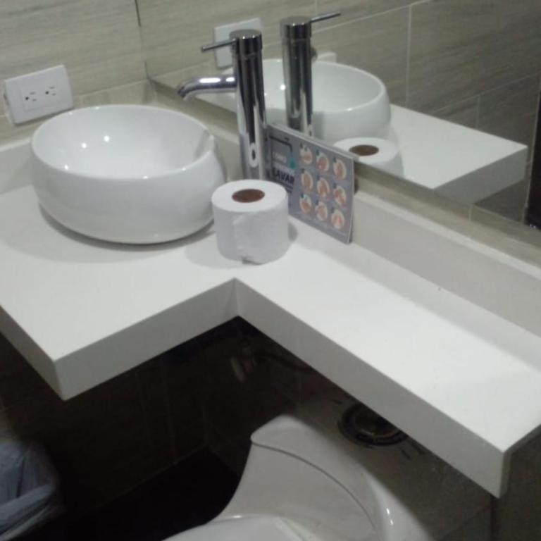 Hotel Laureles Park - Habitación Deluxe - 6