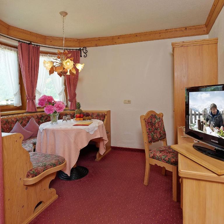 Hotel Ländenhof Superior - Dreibettzimmer mit Balkon A - 5