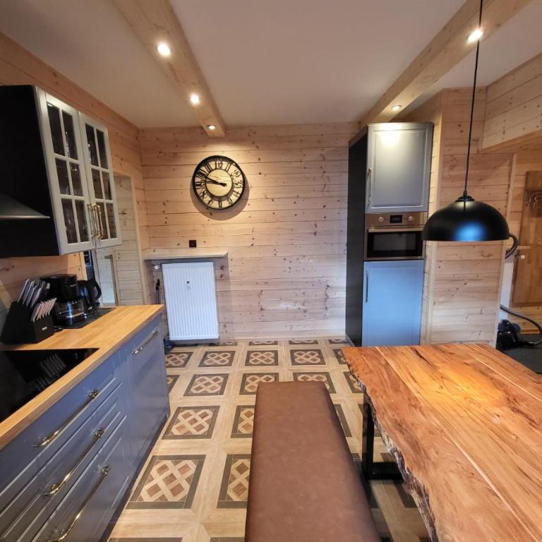 Golden GaPa Central Chalet Apartment 32 - Apartment mit 2 Schlafzimmern - 4