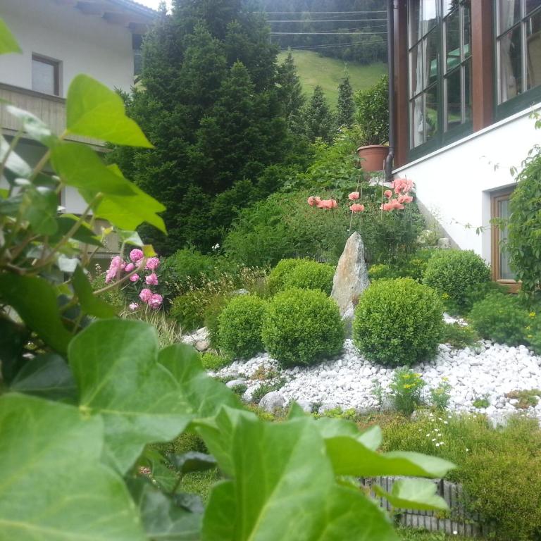 Landhaus Dengg - Apartment mit Gartenblick - 22