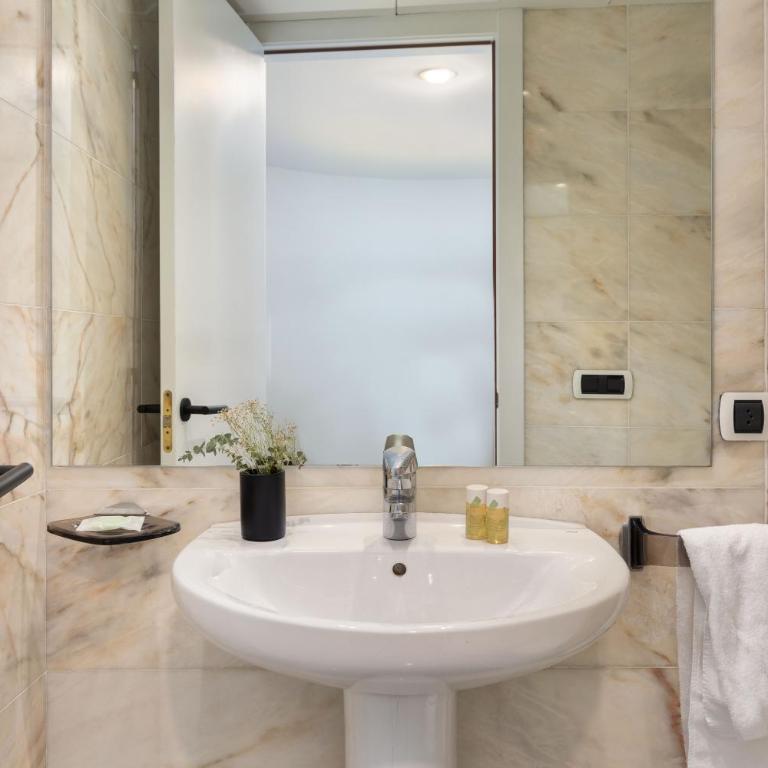 Flateli Plaça Catalunya 10 - Apartamento - 10