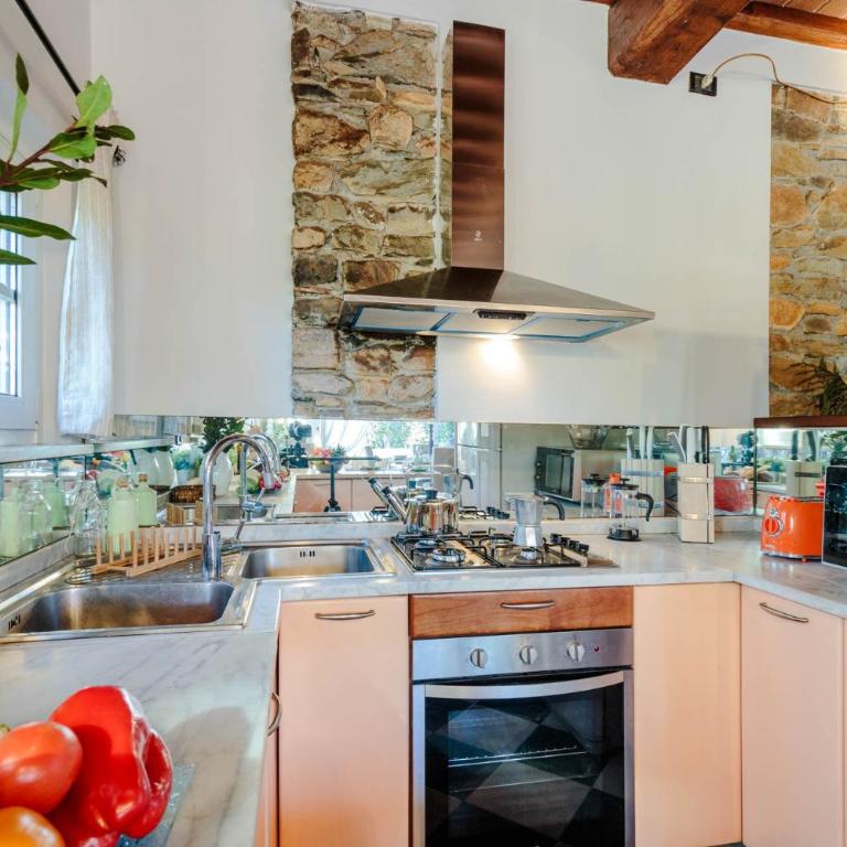 Villa Catia Farmhouse, Three Luxury Bedrooms, a Jacuzzi Pool and a Dream-Like Getaway Experience - Villa con 3 Camere da Letto - 15