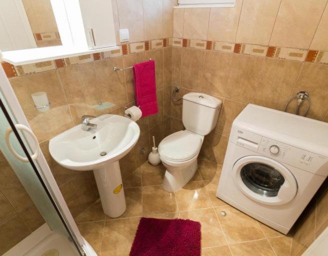 Veron Apartments - Apartment - Ground Floor - 4