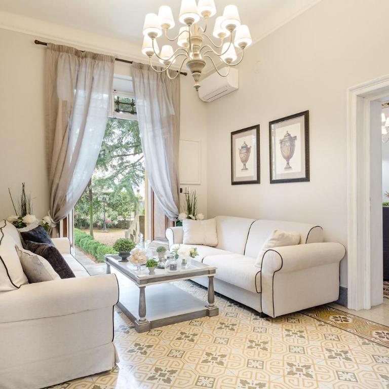 Villa Clara, Luxury 5 bedrooms Lakefront Farmhouse Villa with Private Pool on the Lucca Hills - Villa - 28
