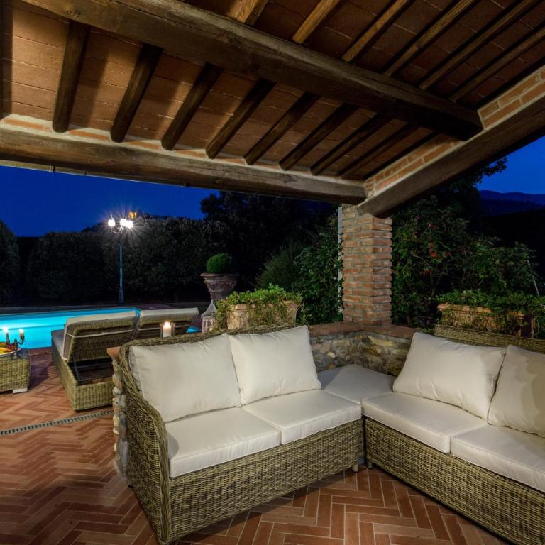Villa Clara, Luxury 5 bedrooms Lakefront Farmhouse Villa with Private Pool on the Lucca Hills - Villa - 20