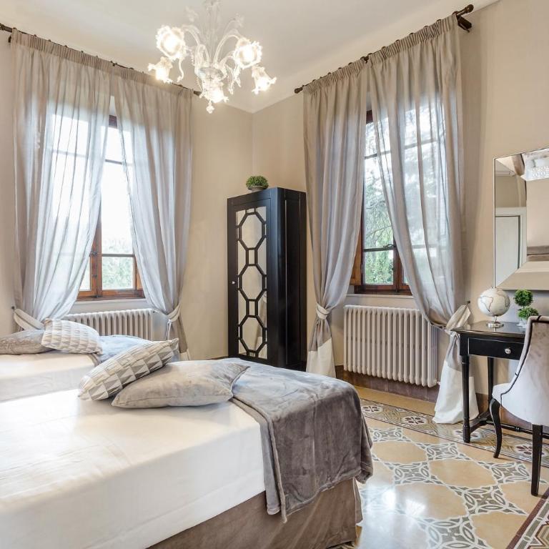 Villa Clara, Luxury 5 bedrooms Lakefront Farmhouse Villa with Private Pool on the Lucca Hills - Villa - 41