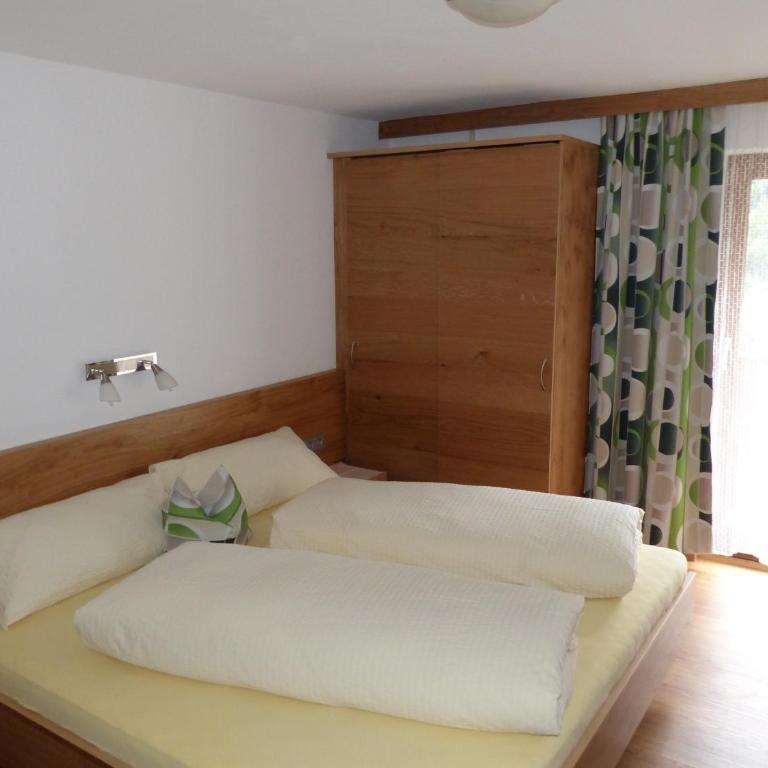 Haus Wechner - Apartment mit 3 Schlafzimmern und Balkon - 24