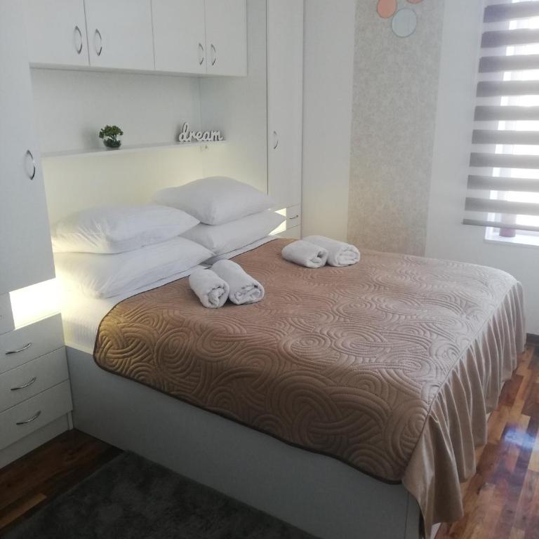 Lux apartmani Dunja Kopaonik Čardaci - WHITE - Apartman sa Pogledom na Planinu - 4