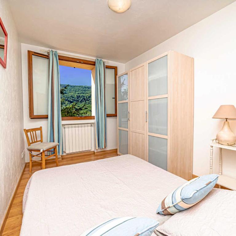 2 Bed Apartment Sleeps 6 - Pets Ok - Free Parking - Appartement - 6