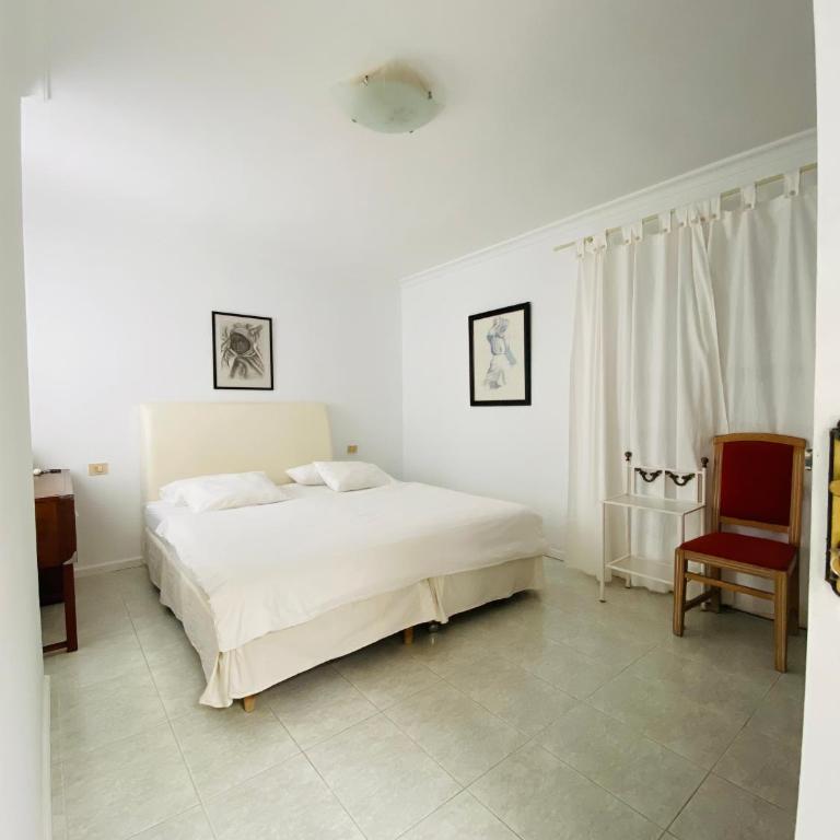 Mision Costa - Suite con cama grande y vistas a la piscina - 1