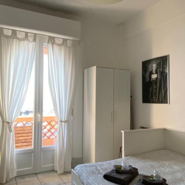Amazing View Port Golfe-Juan and Garage - Studio - Vue sur Mer - 10