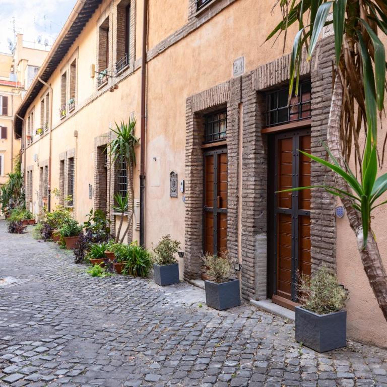 Ciancaleoni Duplex Casa dell'Artista - Monti - Appartamento su 2 Livelli - 2