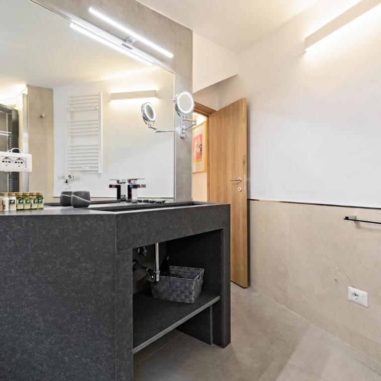 Ciancaleoni Duplex Casa dell'Artista - Monti - Appartamento su 2 Livelli - 4