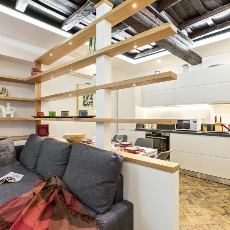 Ciancaleoni Duplex Casa dell'Artista - Monti - Appartamento su 2 Livelli - 24