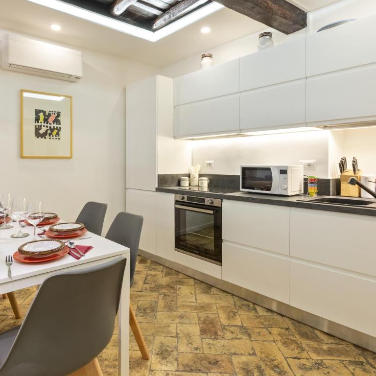 Ciancaleoni Duplex Casa dell'Artista - Monti - Appartamento su 2 Livelli - 33