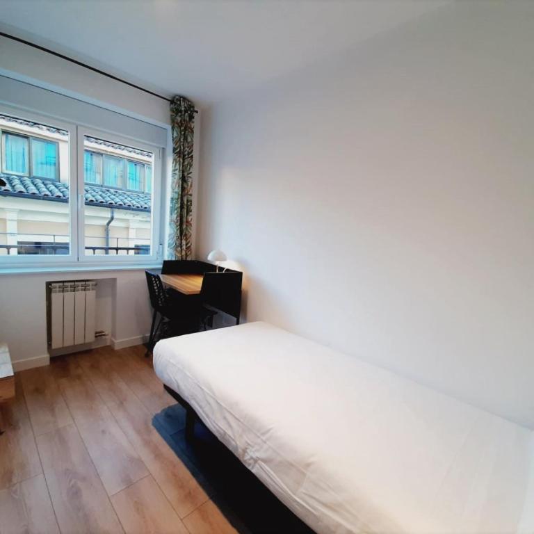 Apartamentos Celestina by gaiarooms - Deluxe Family Suite - 27